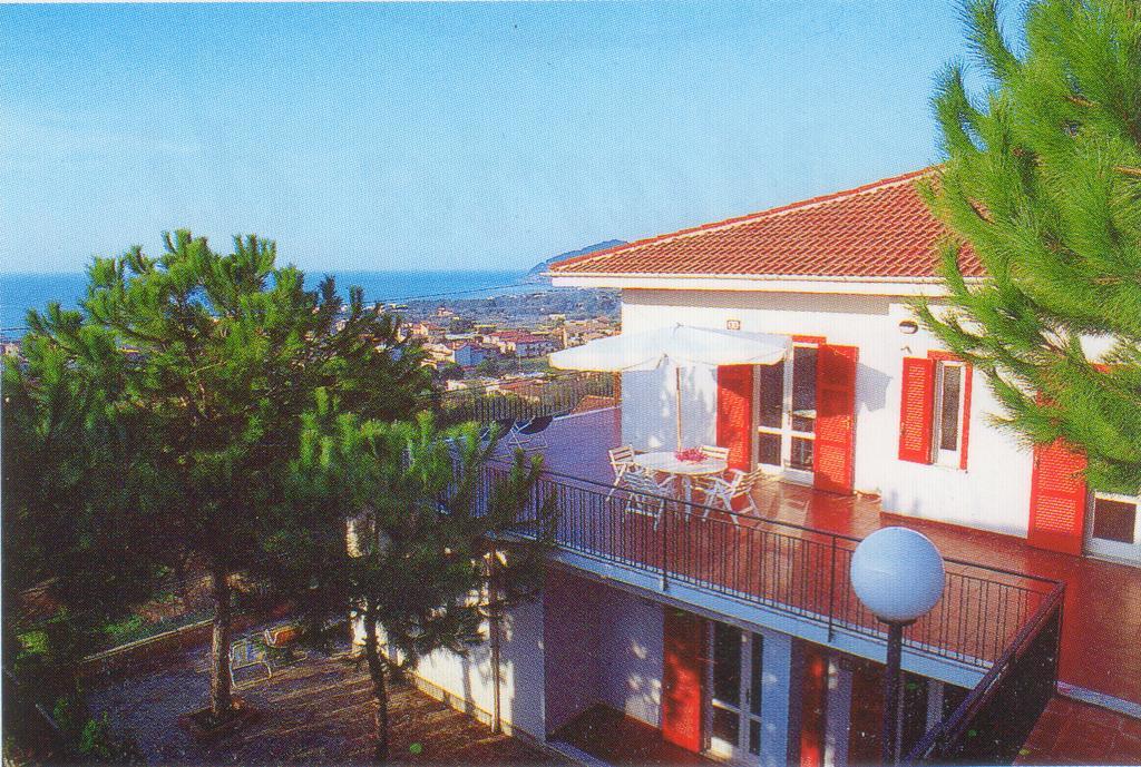 Appartamento con 2 Camere da Letto e Vista Mare